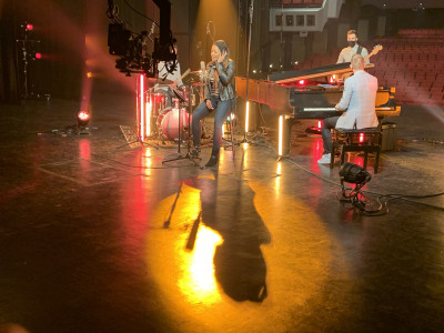 Vocalist Lisa Bell, along with Carlin Lemon, piano, Julian Bradford, bass, and Rob Siwik, drums.